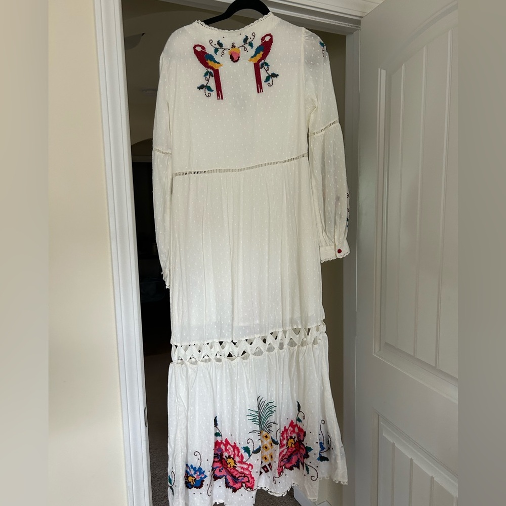 Floral Embroidered White Maxi Dress - Picture 6 of 6